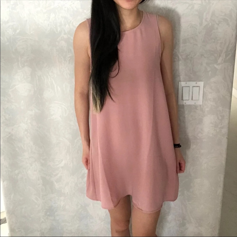 Dusty pink flowy dress